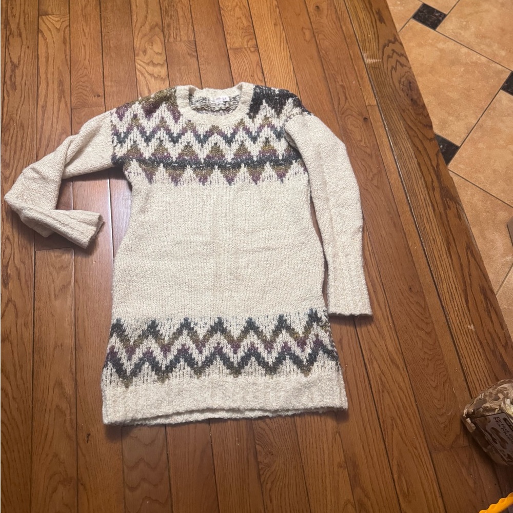 Dress /sweater very worn and comfy/very good condition
